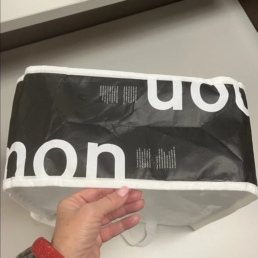 Lululemon large White Tote Bag / preowned